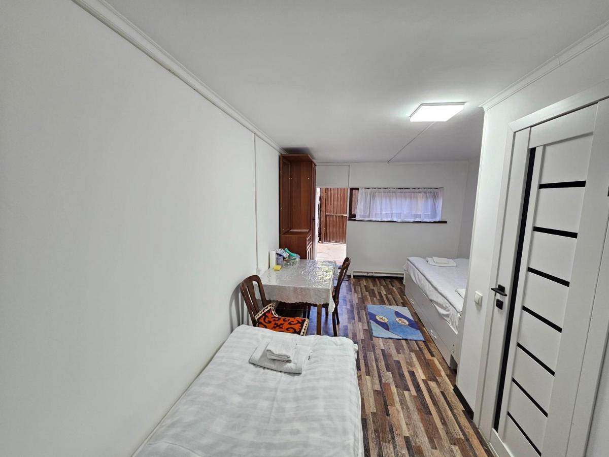 Guest House Tenir Too Naryn 外观 照片